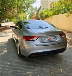 كرايسلر 200